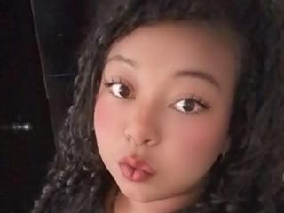 AssHotxx live cam model at XLoveCam