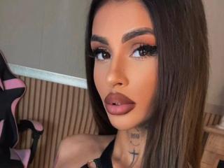 SelenaCruz Image Gallery