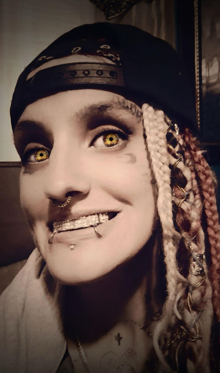 SexySavageNova from XLoveCam