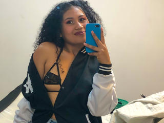 SophieSonyas Blowjob XXX Cams - Photo 18/21