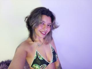 AluDamn Webcam Porno Live - Photo 18/21