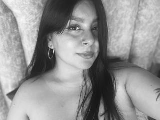 EmaJames Boobs Liveshow - Photo 20/21