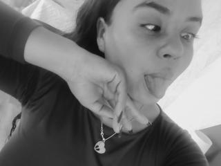 ArielleWilde Webcam Porno Live - Photo 19/21