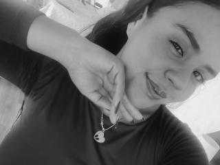 ArielleWilde Webcam Porno Live - Photo 18/21