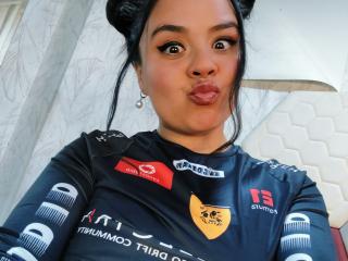 ArielleWilde Webcam Porno Live - Photo 12/21