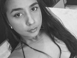 MariamLara Image Gallery