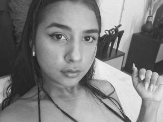 MariamLara Image Gallery