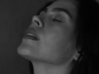 RossaHot Sex Brunette - Photo 7/14