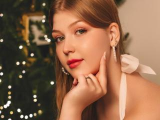 StellaLane Blowjob XXX Cams - Photo 19/21