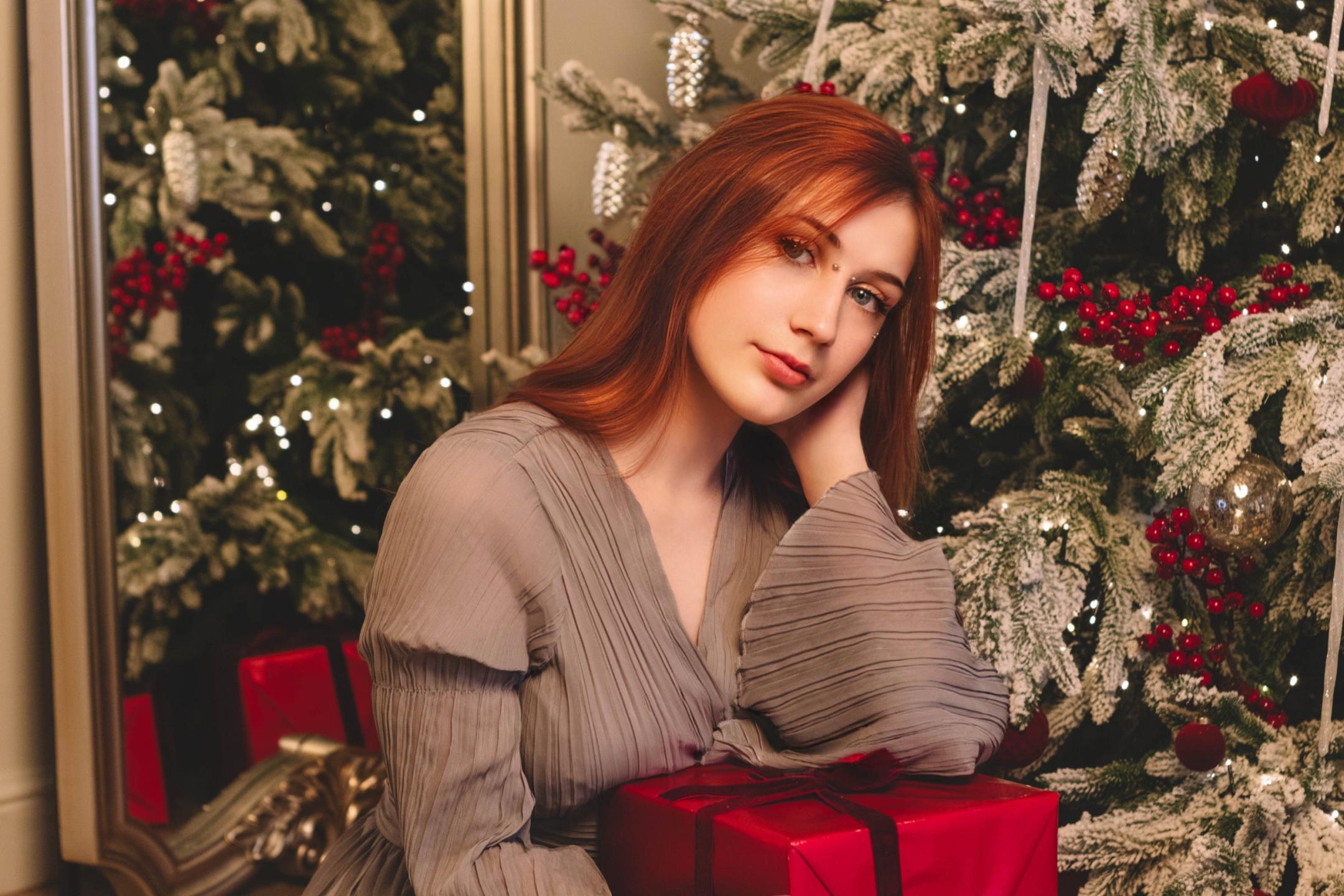 webcam model PollyFoxy from XloveCam webcam model PollyFoxy from XloveCam