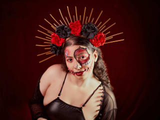 VanessaClose Image Gallery