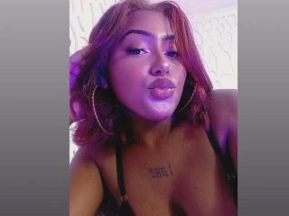 AmberQueeny Webcam Porno Live - Photo 15/21