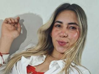 ScarlettKhan Blowjob XXX Cams - Photo 4/21