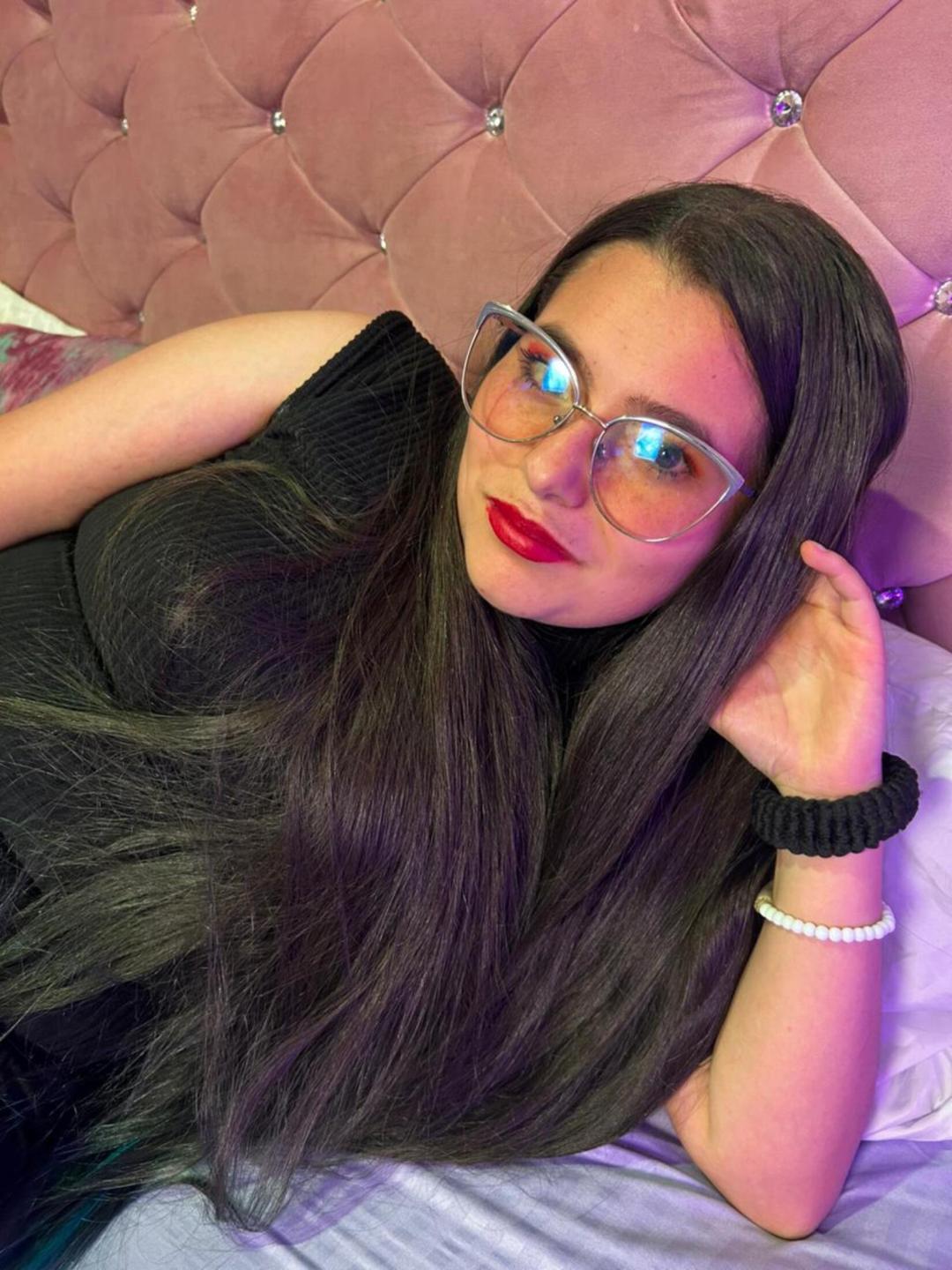 webcam model CellesteLemman from XloveCam webcam model CellesteLemman from XloveCam