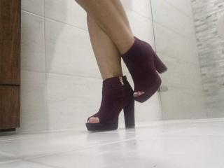 AngeleRoux Webcam Porno Live - Photo 9/21