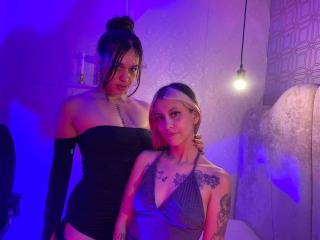 AbbyNdYliria Webcam Porno Live - Photo 4/4