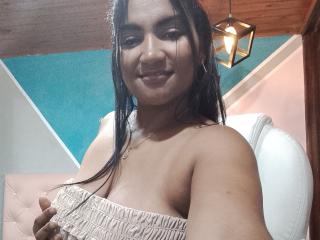 SusanaDiaz Blowjob XXX Cams - Photo 7/21