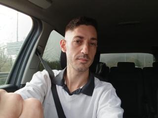 Watch FrenchyHomme live on cam on XLoveCam