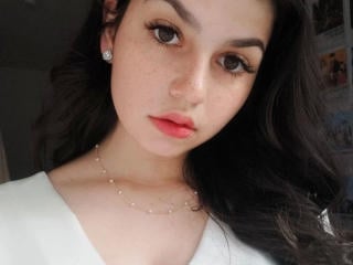 Watch  KisaModel-hot live on XLoveCam