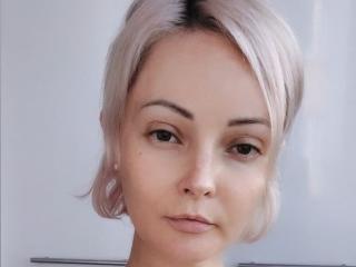 Watch  SophieCrach live on XLoveCam