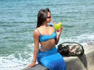 AlessiaFerry Webcam Porno Live - Photo 15/21