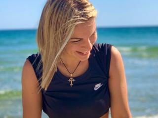 BelleLisaG Live Cam Porn - Photo 14/21