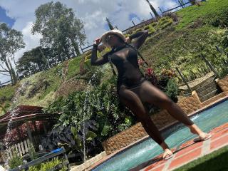 AlahiaRouse Webcam Porno Live - Photo 8/21