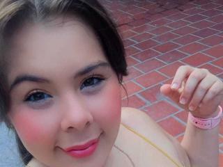 IsabelaCurvy Image Gallery