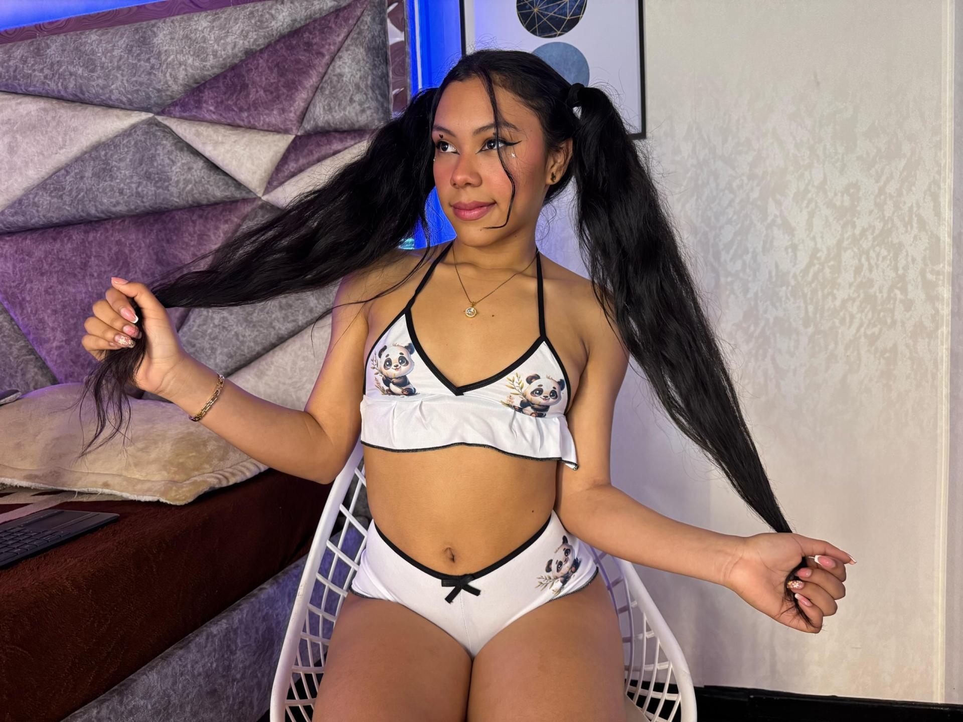 webcam model IvyMontaner from XloveCam webcam model IvyMontaner from XloveCam