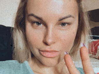 BelleLisaG Live Cam Porn - Photo 17/21