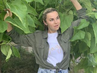 BelleLisaG Live Cam Porn - Photo 6/21