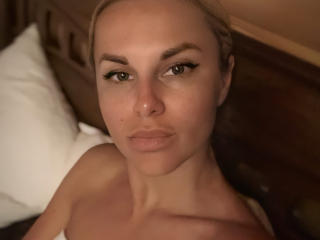 BelleLisaG Live Cam Porn - Photo 4/21