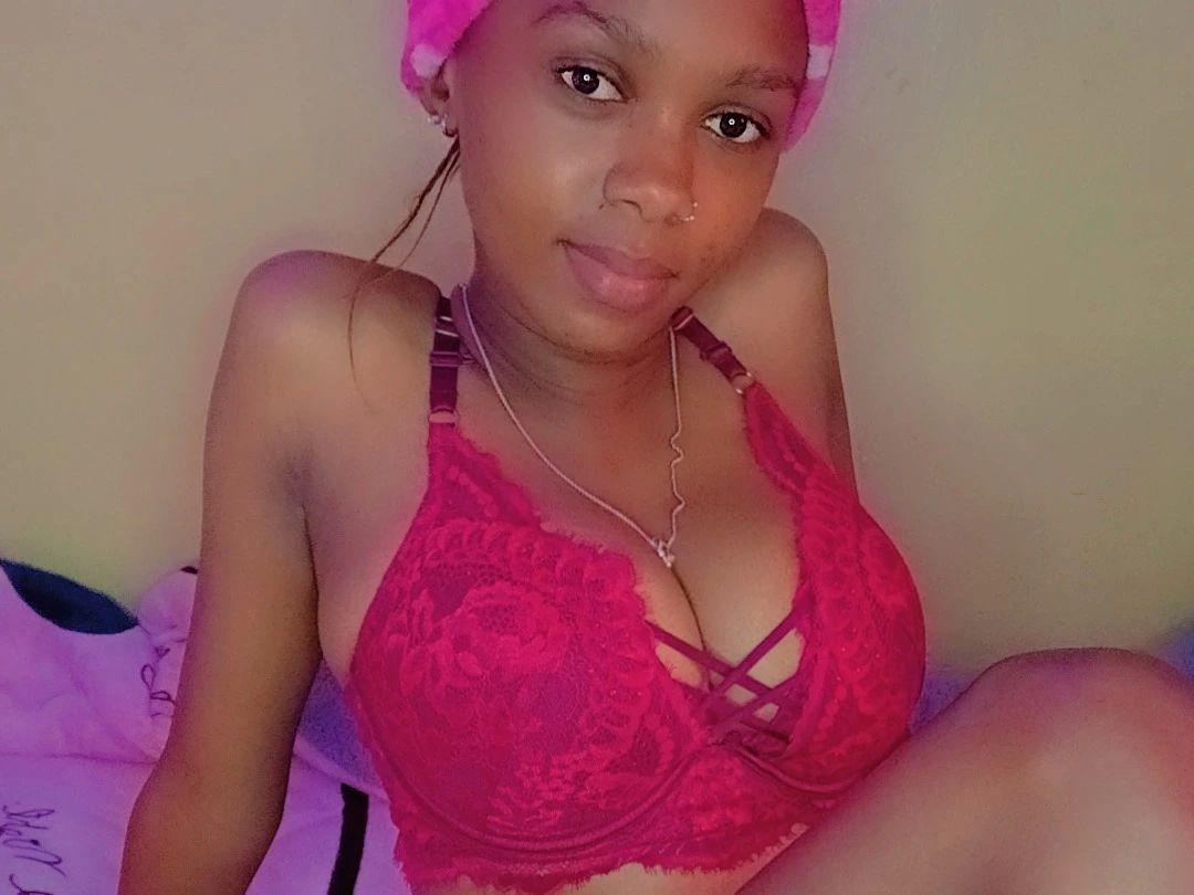 webcam model NastyVee-hot from XloveCam webcam model NastyVee-hot from XloveCam