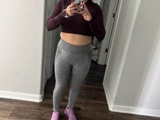 Watch  Rosily live on XLoveCam