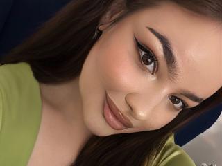 Watch LilyCartere Live on XLoveCam
