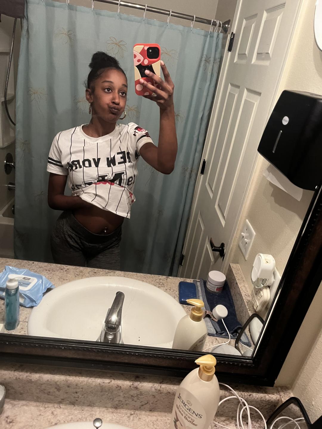 webcam model Ouyaya from XloveCam webcam model Ouyaya from XloveCam