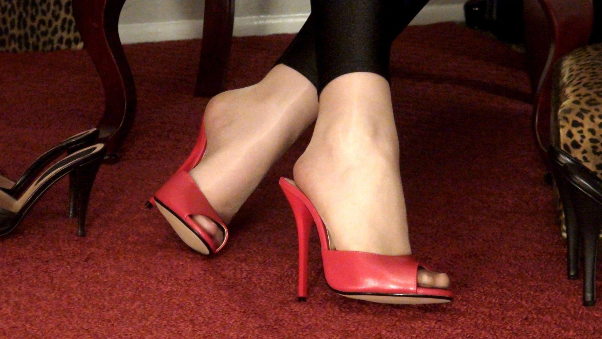 webcam model MissVivian-hot from XloveCam webcam model MissVivian-hot from XloveCam