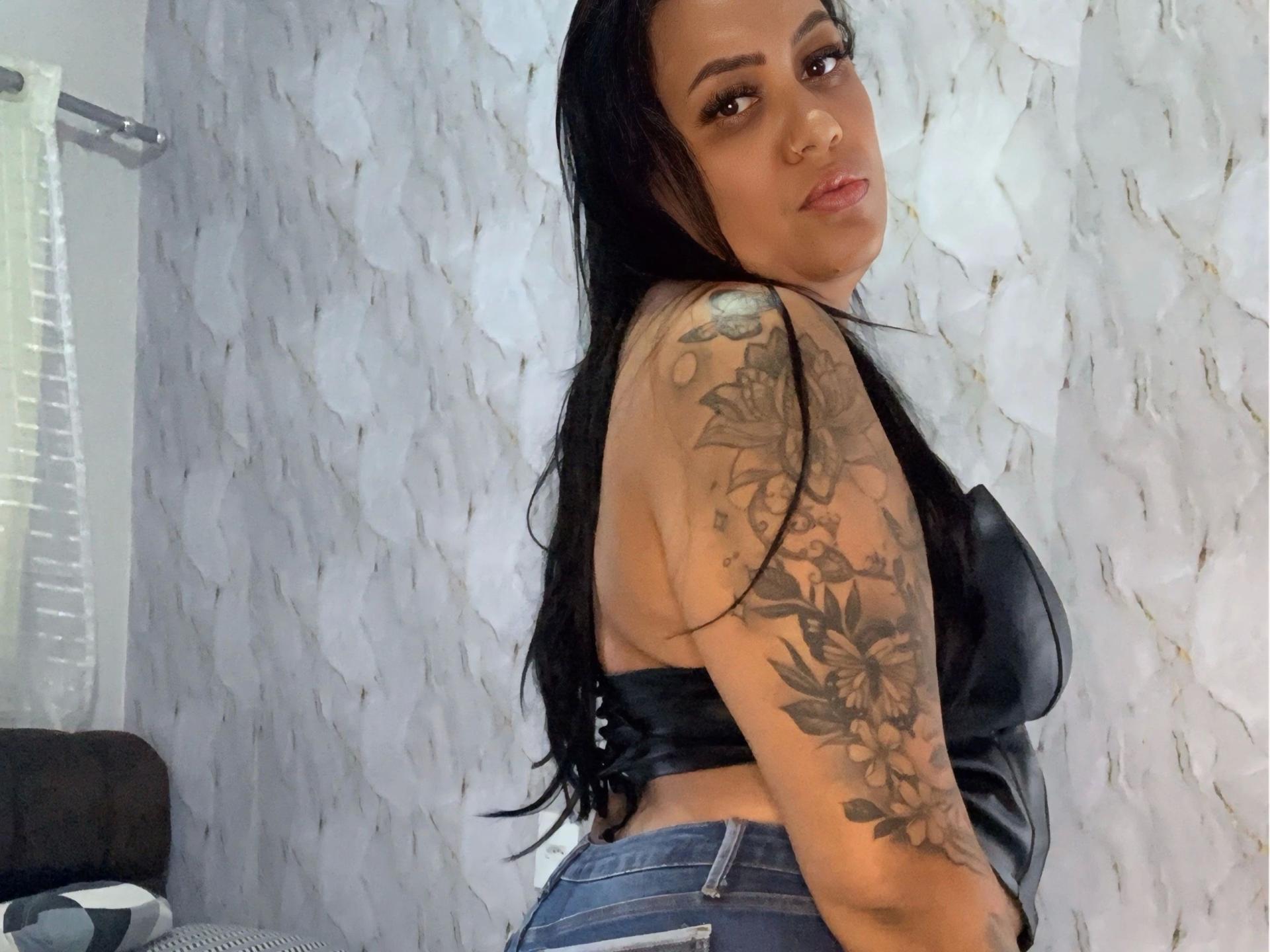 webcam model LiraLatinXXX-hot from XloveCam webcam model LiraLatinXXX-hot from XloveCam