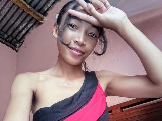 RedBellah - Live sex cams model