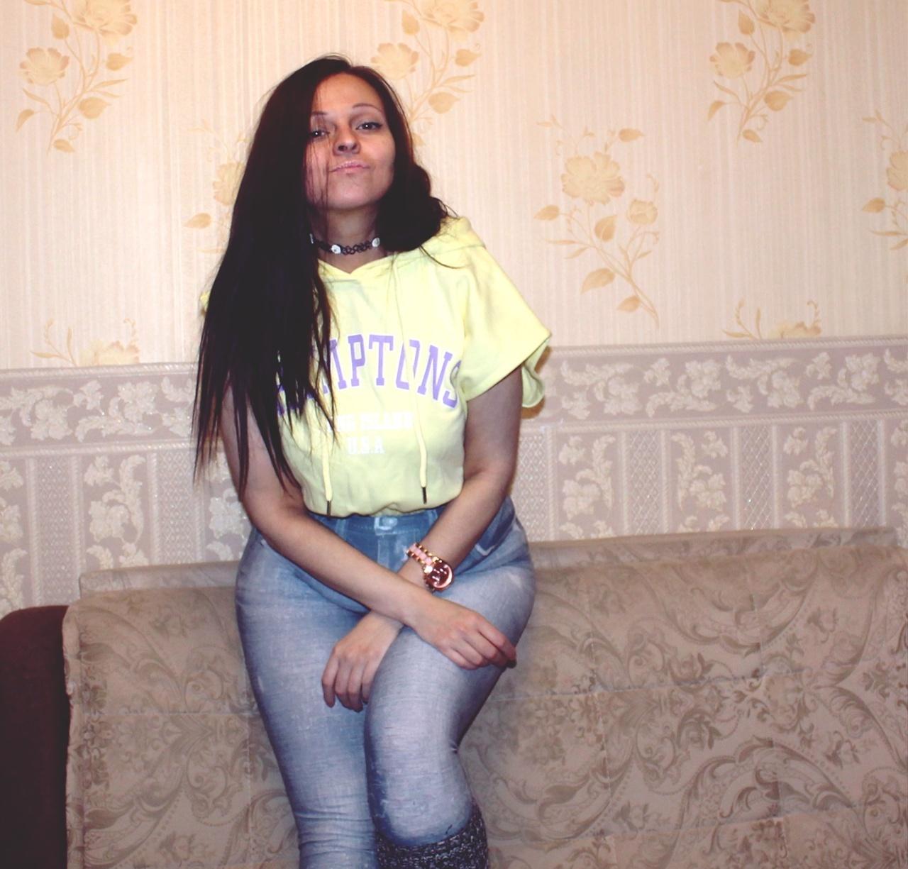 webcam model LeonoreElly from XloveCam webcam model LeonoreElly from XloveCam