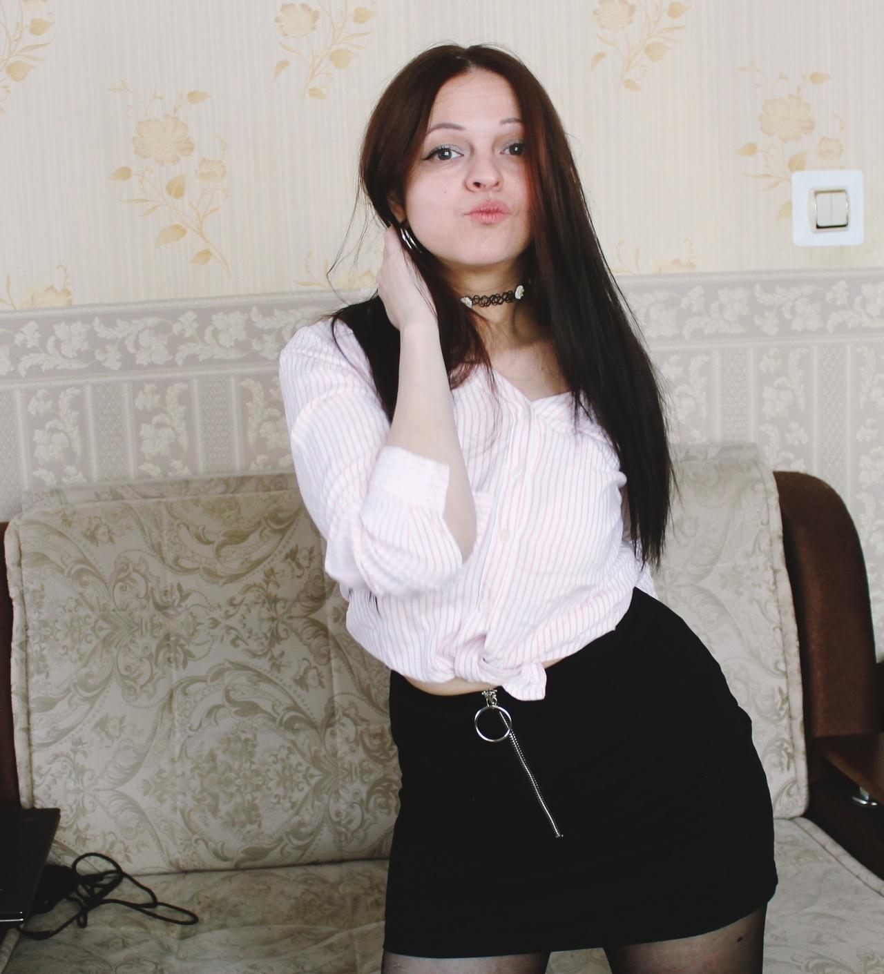 webcam model LeonoreElly from XloveCam webcam model LeonoreElly from XloveCam