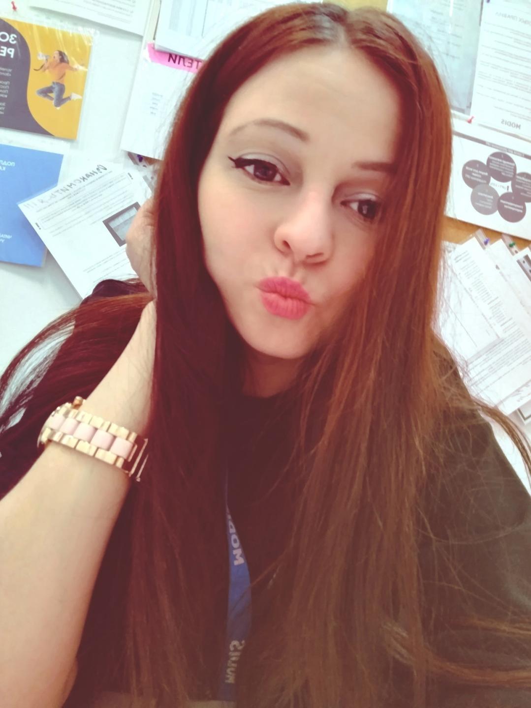 webcam model LeonoreElly from XloveCam webcam model LeonoreElly from XloveCam