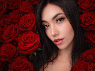 SofieWhite Blowjob XXX Cams - Photo 6/21