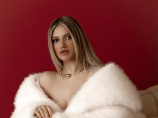 SelenaeMoore Fellation XXX Cams - Photo 9/21