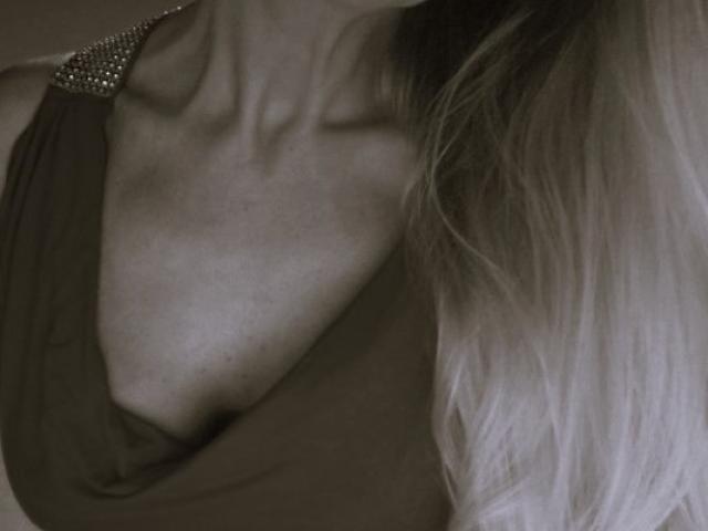 AllysonOriginal — live cam photo 3