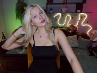 AliceWhitey Webcam Porno Live - Photo 18/21