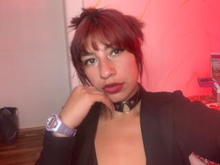 AlisonCold Webcam Porno Live - Photo 9/21