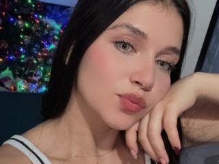 ZoeBarnett MILF Live - Photo 13/21