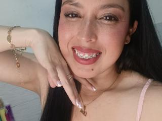 SylvieColette Blowjob XXX Cams - Photo 6/21