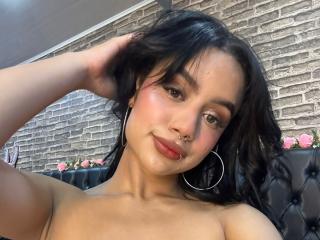 WendyJames Voyeur Camera - Photo 14/21